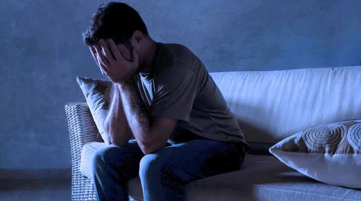 أبرز أعراض الاكتئاب النفسي وتأثيرها على الحياة اليومية